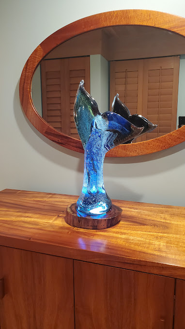 Handcrafted glass artifacts 