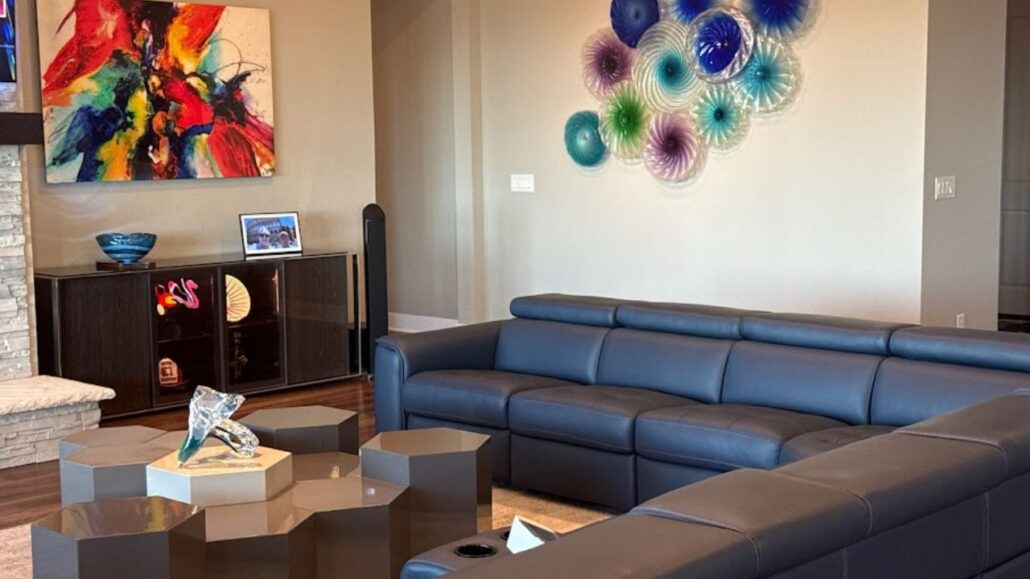 Luxurious glass wall plate decor adding depth and elegance to interior walls